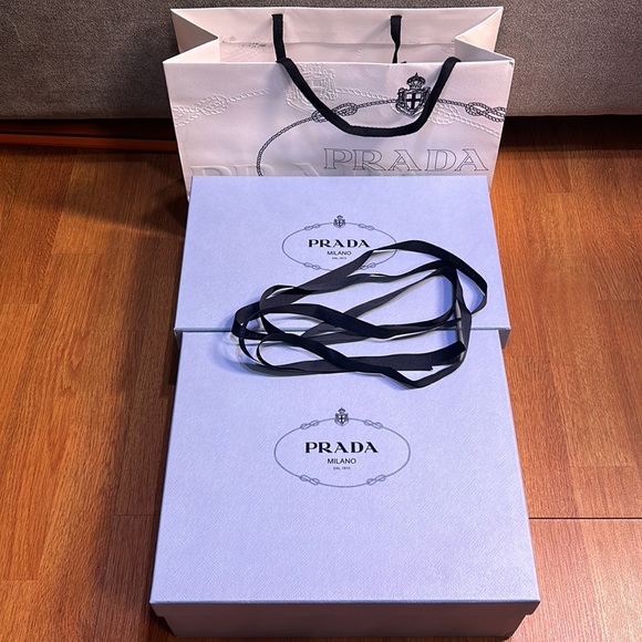 Prada empty box - Picture 2 of 4